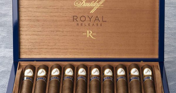 Davidoff-Royal-Release-Robusto-Box-of-10-Home-Image