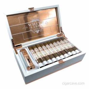 Rocky Patel White Label Robusto Gift Set With Lighter